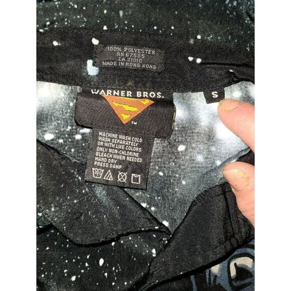 Mens Short Sleeve Superman Button Down Shirt - Picture 5 of 5